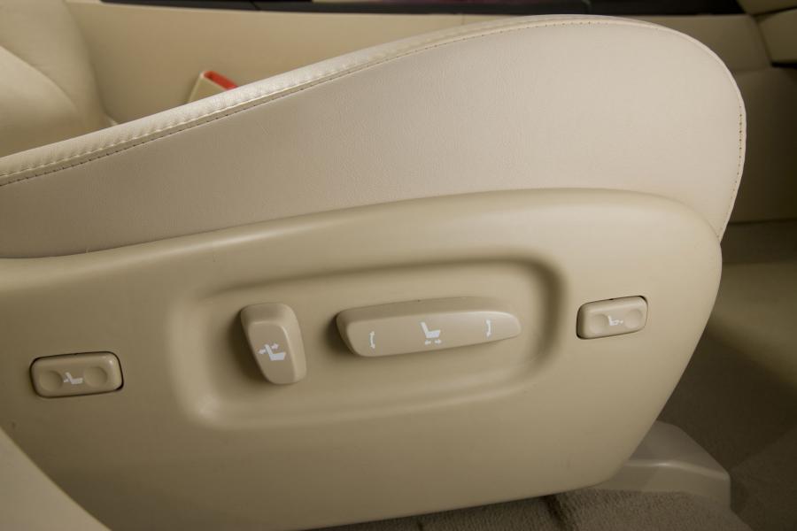  Lexus RX350 2012 года  (фото 11 из 42)